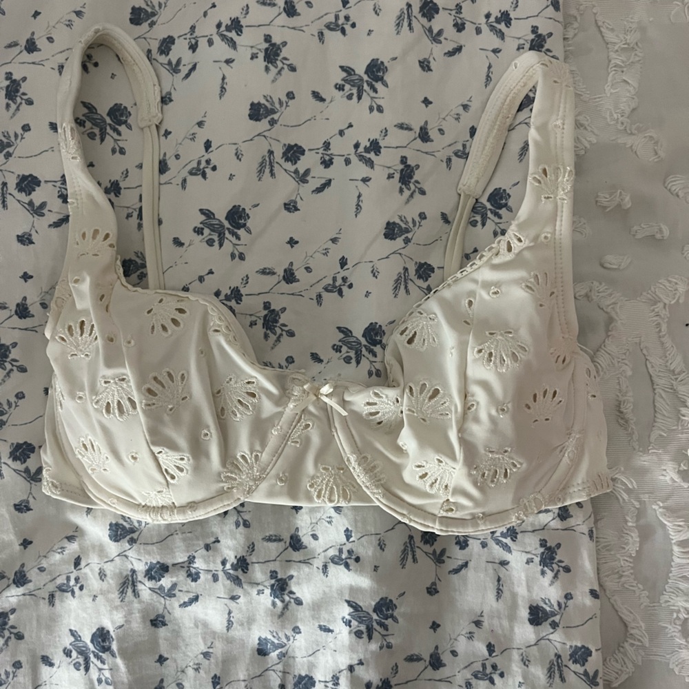 Target bathing suit - Picture 2 of 3